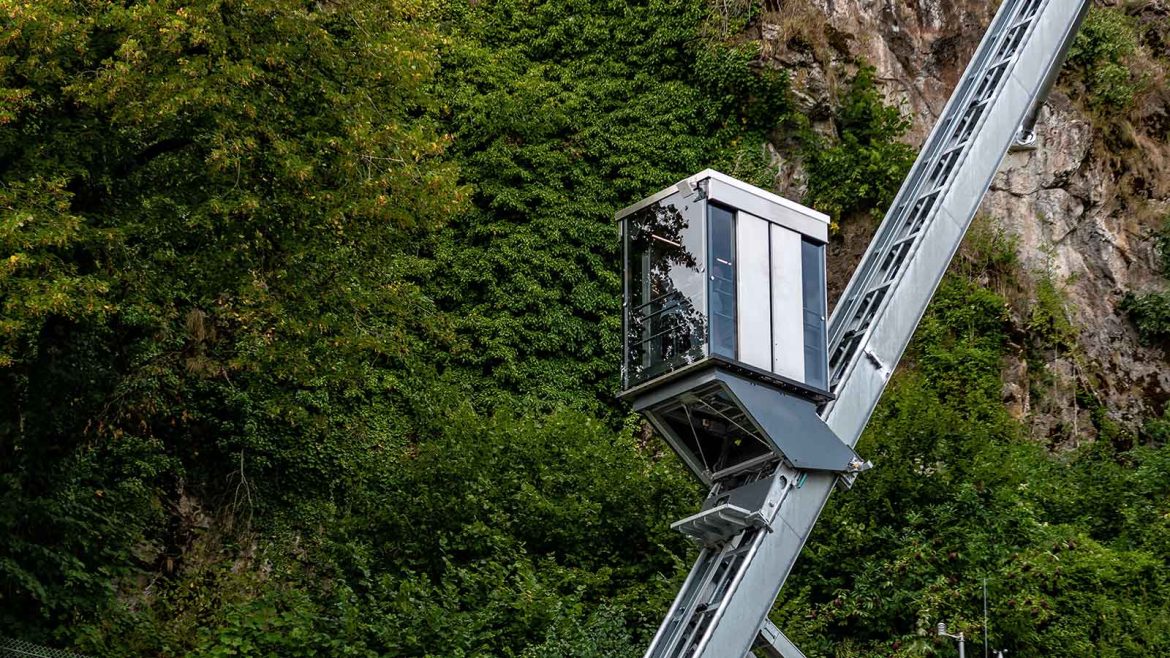 آسانسورهای شیبرو inclined elevator