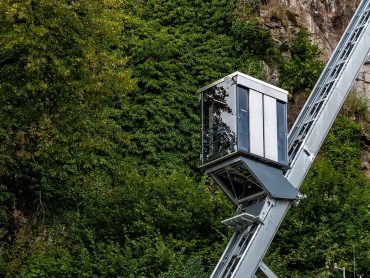 آسانسورهای شیبرو inclined elevator